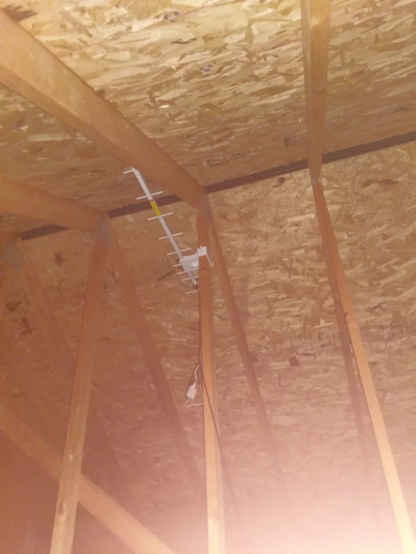 Yagi antenna mounted in a residential attic