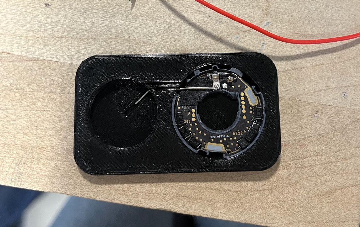 Slim AirTag mounted in 3D printed case